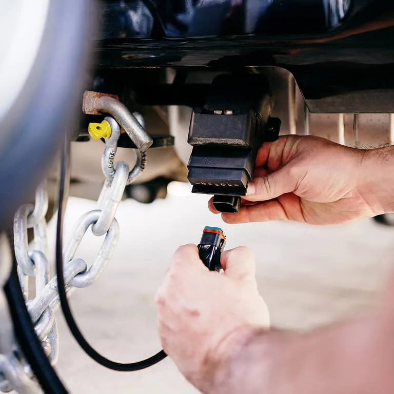 ecbrakes elecConnect Adapter for 7 Pin Vehicle to 7 Pin Trailer - PP7-7